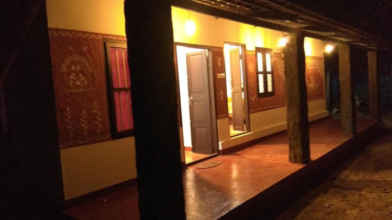 Marari Sabari Home Stay Марарікулем Екстер'єр фото